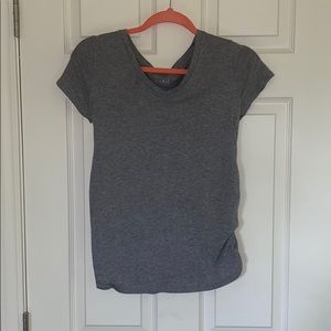 MATERNITY vneck